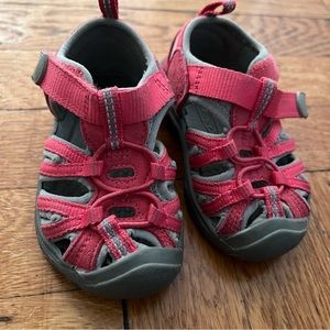 KEEN hot pink baby whisper sandals size US 5 / EU 20/21